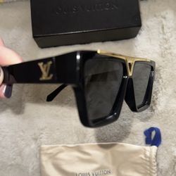 Louis Vuitton 