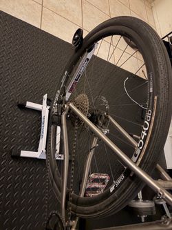 Feedback sports bike floor stand