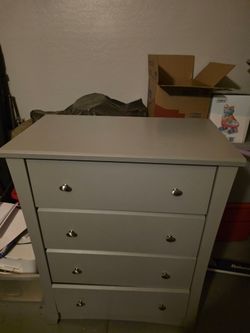 Kids dresser