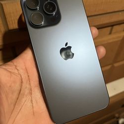 iPhone 15 Pro Max 512GB No Power For Parts 