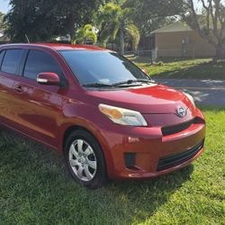 2010 Scion xD