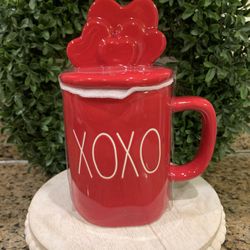 Rae Dunn Red XOXO mug with Topper❤️