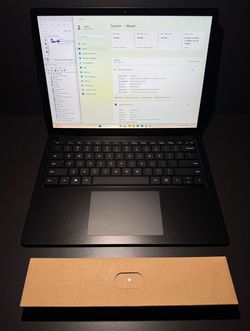 Microsoft Surface Laptop 3 - 13.5" TouchScreen, 16GB RAM, 256GB SSD, Intel i7, Wi-Fi/Bluetooth