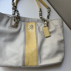 Coach Leather Tote Bag – Yellow & Cream – Authentic