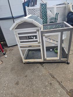 Price is firm chicken / rabbit hutch