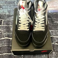 Jordan 5 Black Metallic Reimagined 