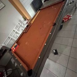Pool table