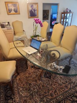 9 Peice Glass Dining Table 8 Cream Leather Chairs