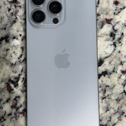 iPhone 15 Pro Max 256GB Unlocked 