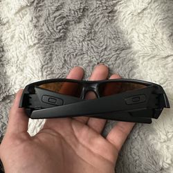Men’s Oakleys