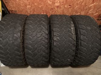 (4) 35x12.50x18 Nitto Trail Grappler M/T