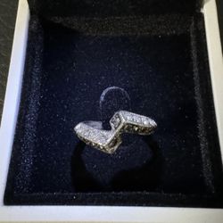 Vintage 925 sterling silver Marcasite ring size 6.5 In good condition