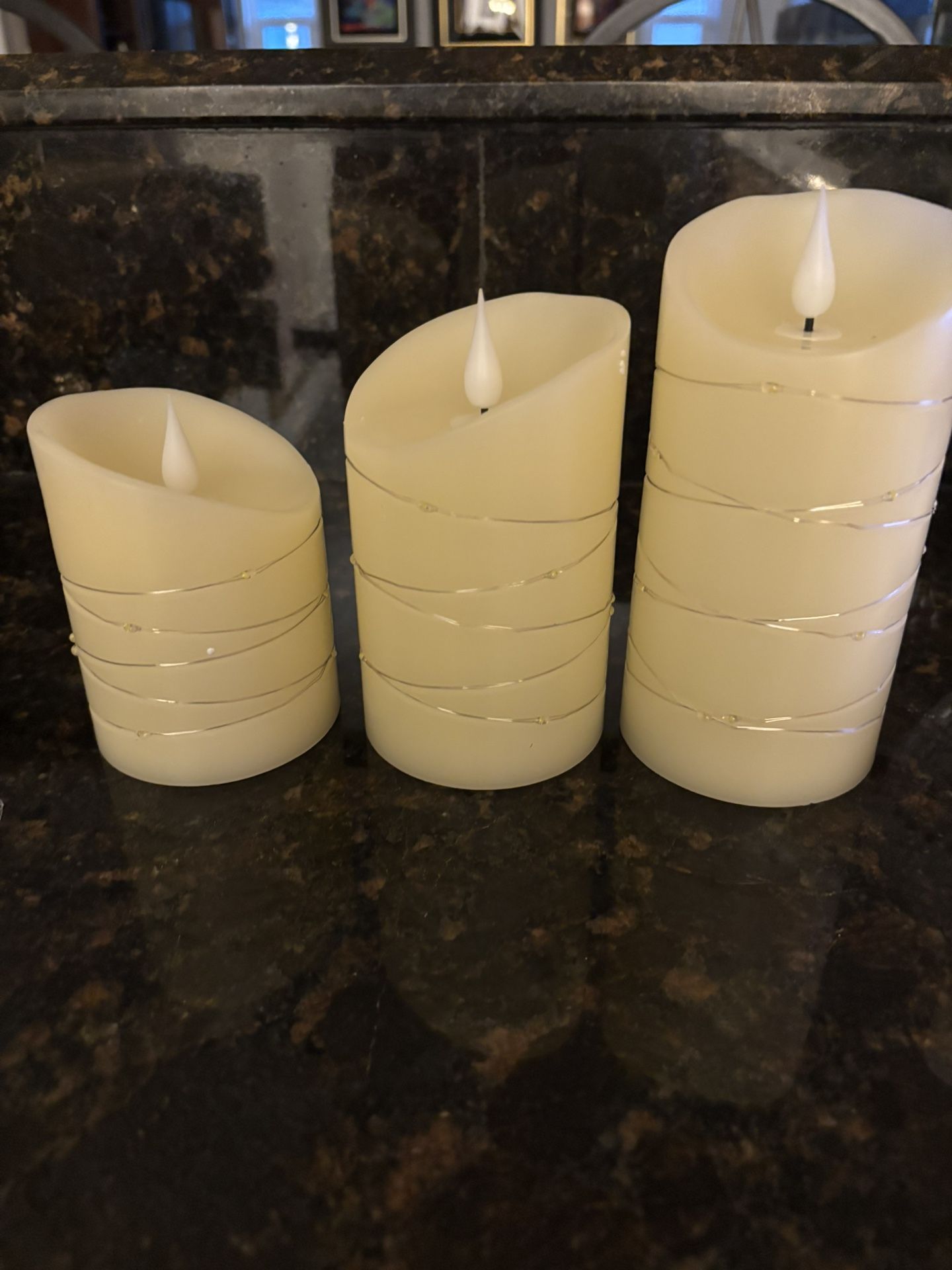 Brand New Set of 3 Flameless LED Candles with remote