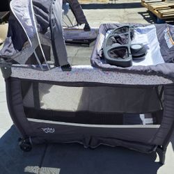 BabyJoy 4 In 1 Pack And Play