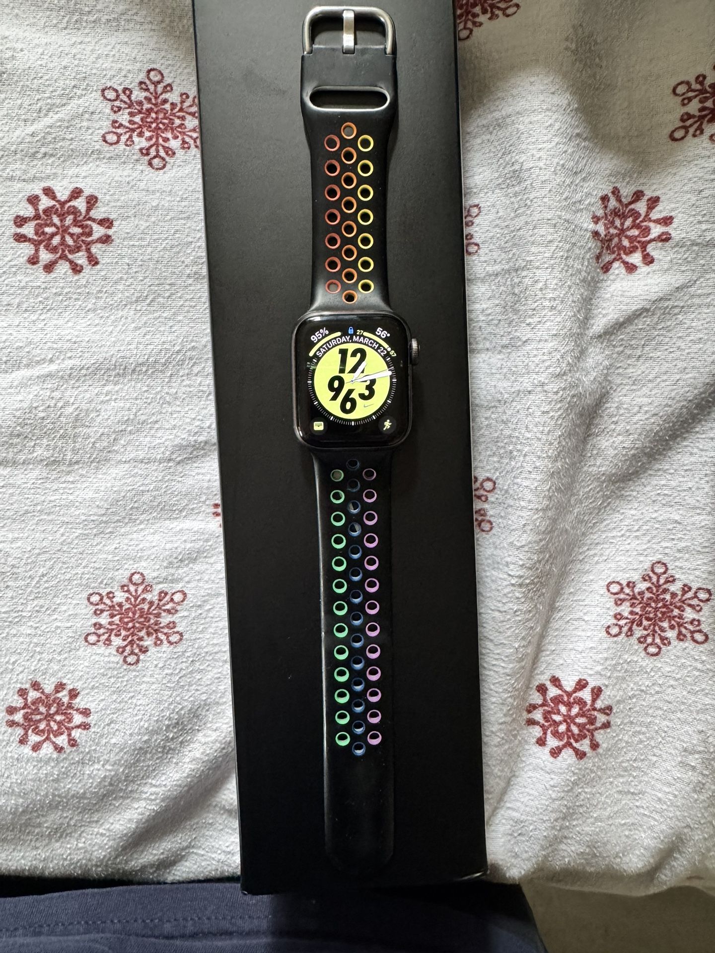 Apple Watch SE 40mm Nike Sport Band