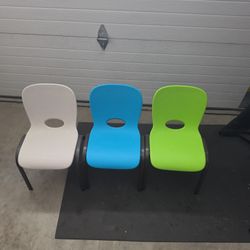 Stackable Hard Plastic Chairs For Kids.  3