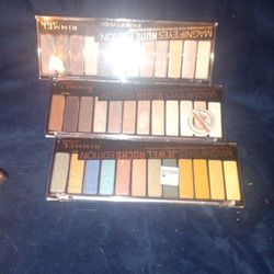 Makeup: Polish And Lipstick 