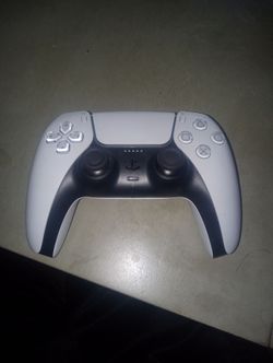 White Ps5 Controller