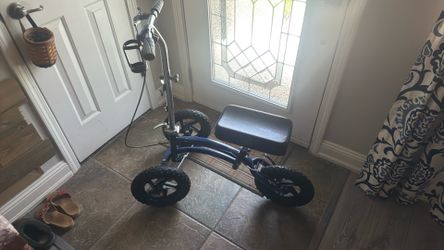 Knee scooter