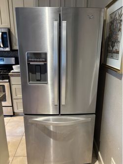 One owner Whirlpool French door Refrigerator one owner
