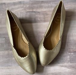 JACK ROGERS GOLD METALLIC SCALLOPED BALLET FLATS SIZE 8
