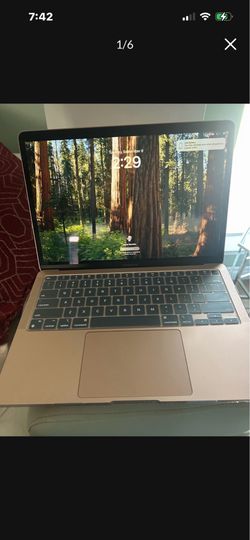 Like New MacBook Air 256 GB Retina ( read description below)  SALE $950. O.B.O 🍀