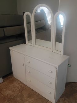 Dresser