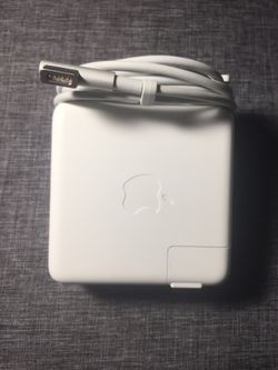 APPLE OEM MACBOOK PRO POWER ADAPTER CHARGER FOR 15 & 17 INCH 85W MAGSAFE