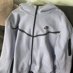 XL Purple Nike Tech Fleece “Light Thistle”