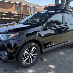 2017 toyota rav4 xle AWD