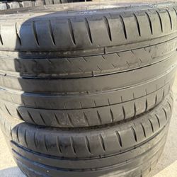 235/35R19 2 used tires michelin 