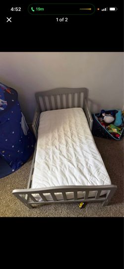 Toddler bed & matress