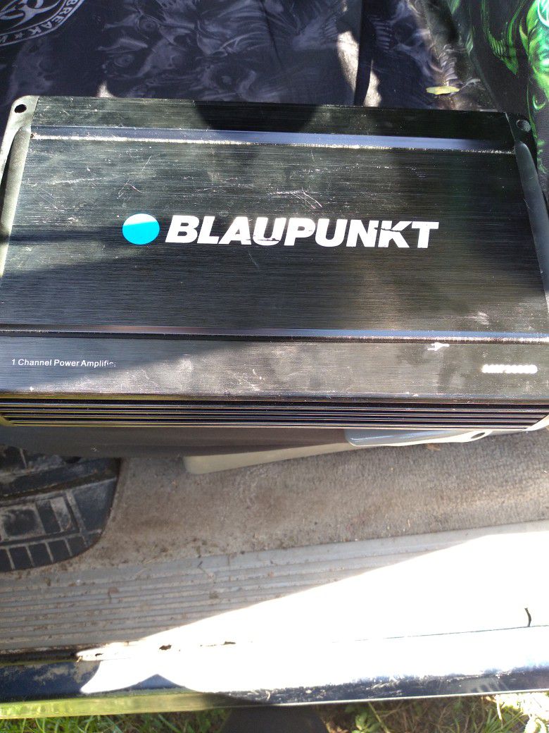 Blaupunkt Class D 3000 Watt Amplifier