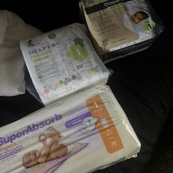 Diapers Size 1 /  Clothes / 0-3 Months , Nb 
