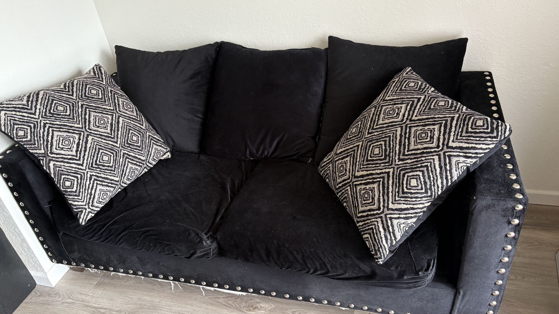 74 In Couch - Need Gone!!