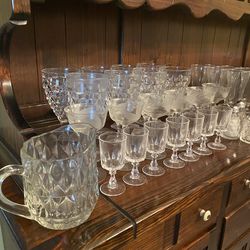 Lot — vintage glass wear, including etched champagne coupe