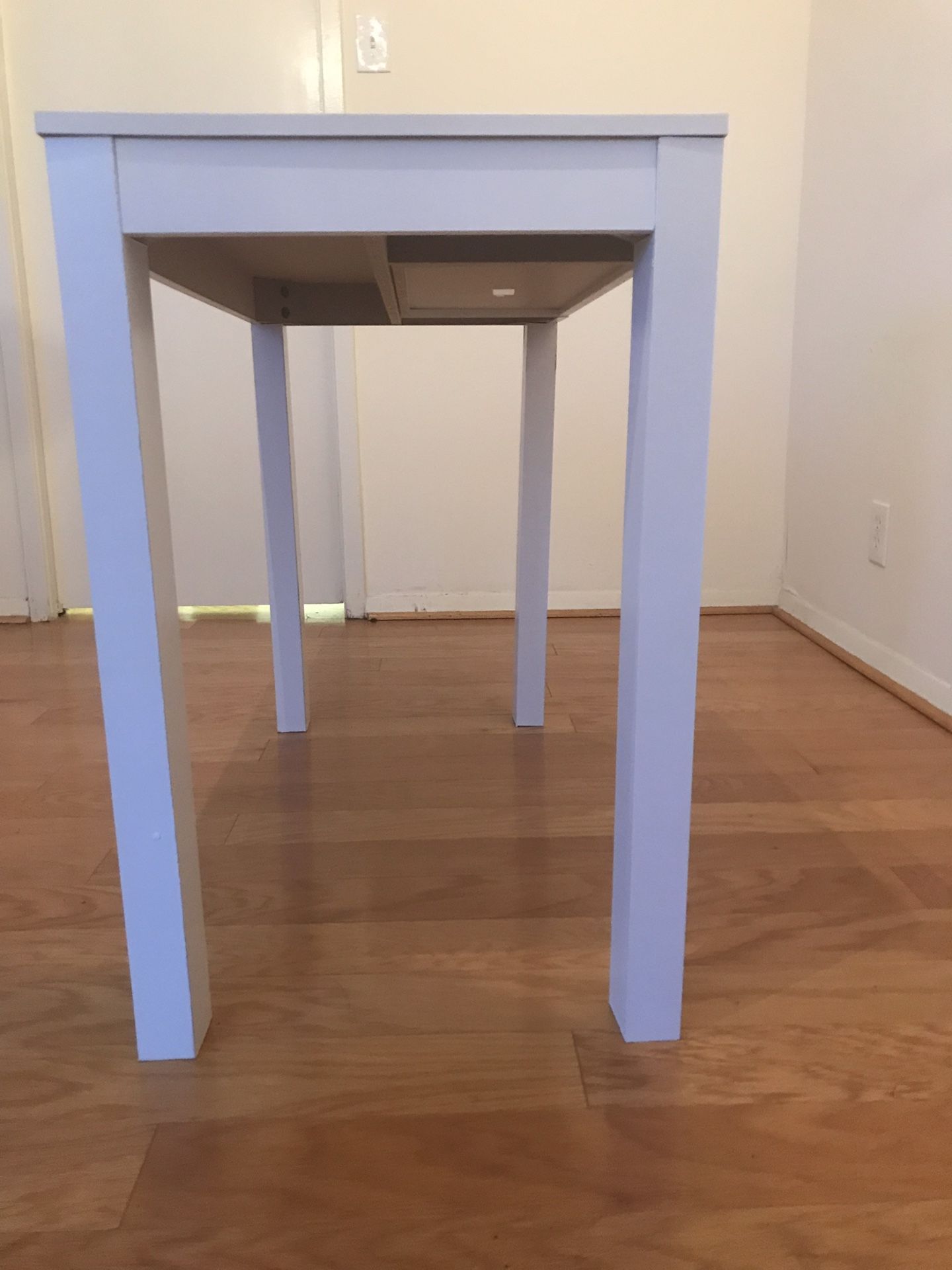 Laptop desk