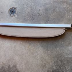 Land Rover Trunk Retractable Cargo Cover