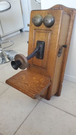 1900's Wood Box Wall Phone 