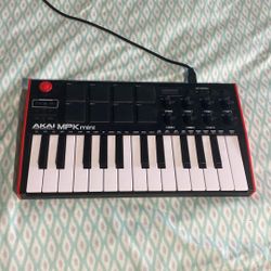 Akai MPK Mini Keyboard 