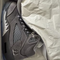 New Men’s Size 9.5 Jordan 5 Wolf Grey 