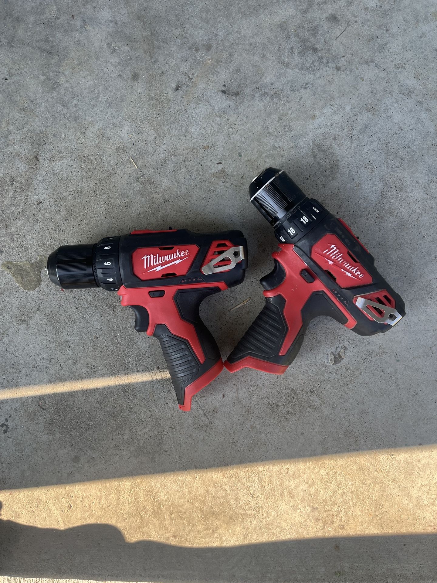 Milwaukee M12 Drill Set 
