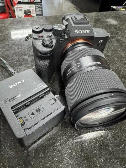 Sony Alpha a7 IV 33MP Mirrorless Camera Black Tamron 28-75mm f/2.8 Di iii vxd G2