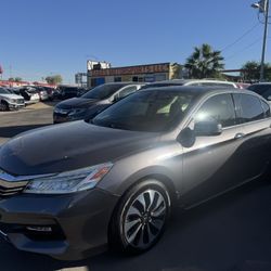 2017 Honda Accord Hybrid Touring Touring 4dr Sedan Price $13,250 Mileage 138,988
