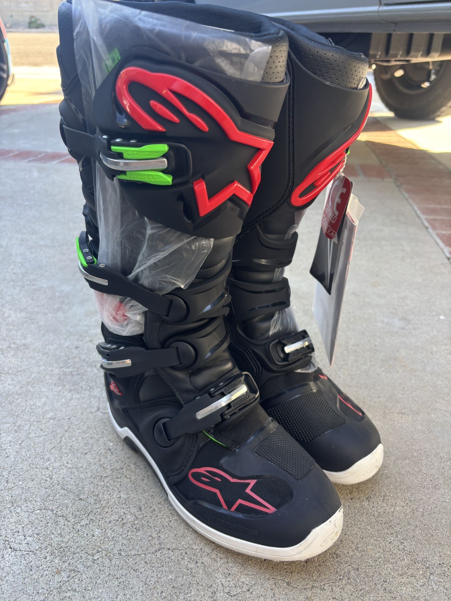 Alpinestars Tech 7 - Size 9 - BRAND NEW