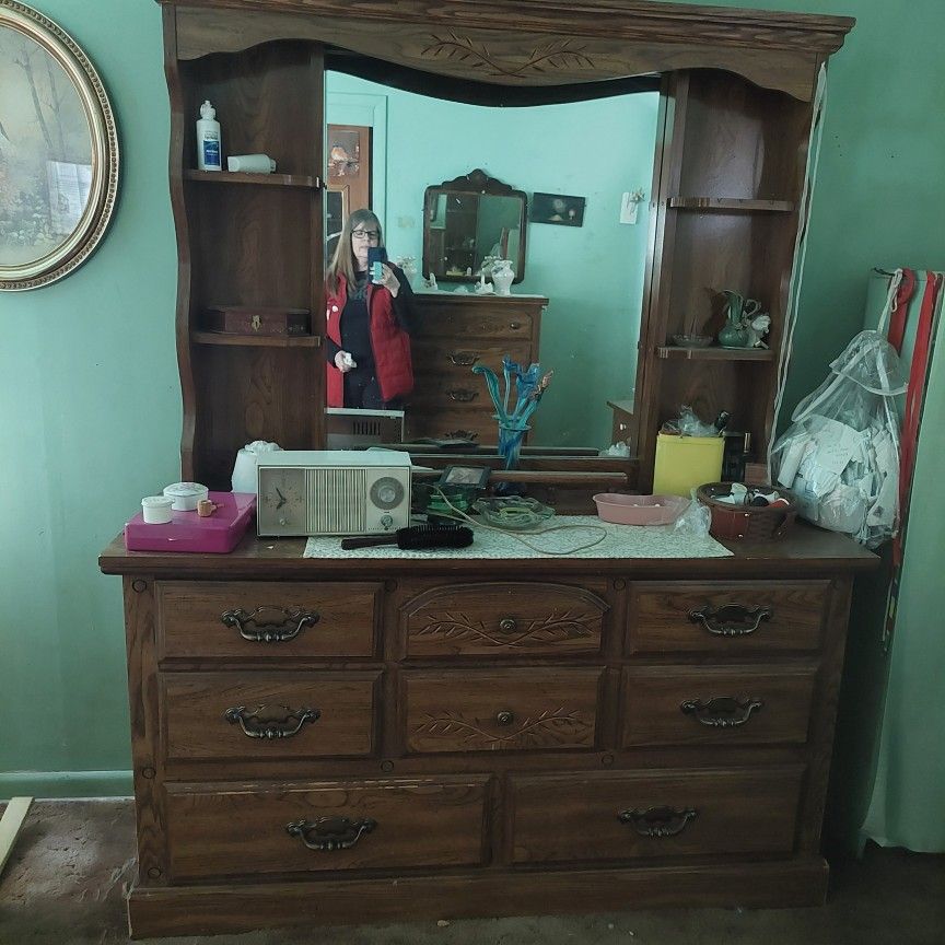 Furniture House Cleanout Today ONLY 1:30-3:30 Oct 27