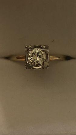 Diamond solitaire Ring VS1 H color half carat