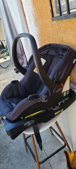 Infant car seat