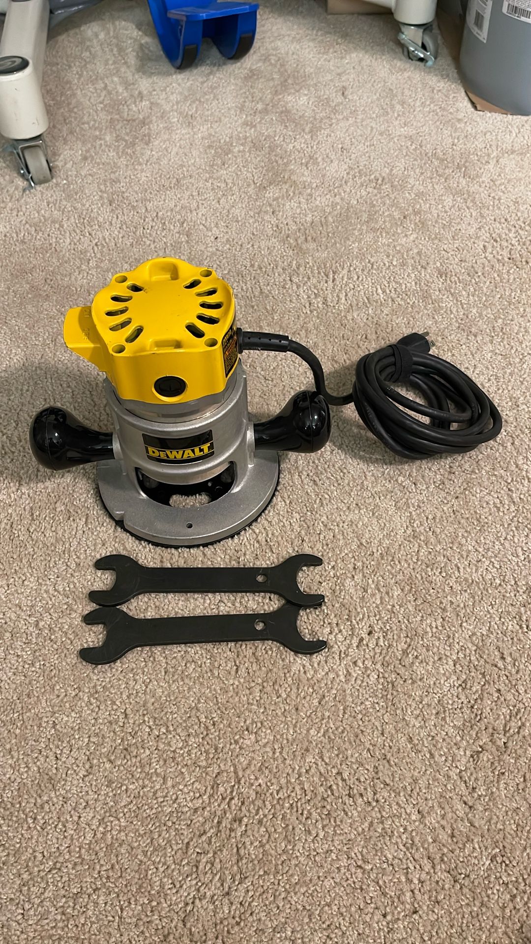 DeWalt DW610 Heavy Duty Router - Excellent