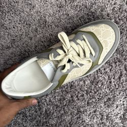 Gucci shoes